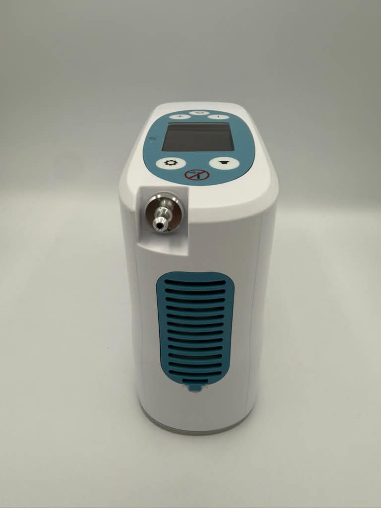 Rhythm P2-E6 Portable Oxygen Concentrator package